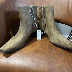 Old Navy Tan Heeled Boots